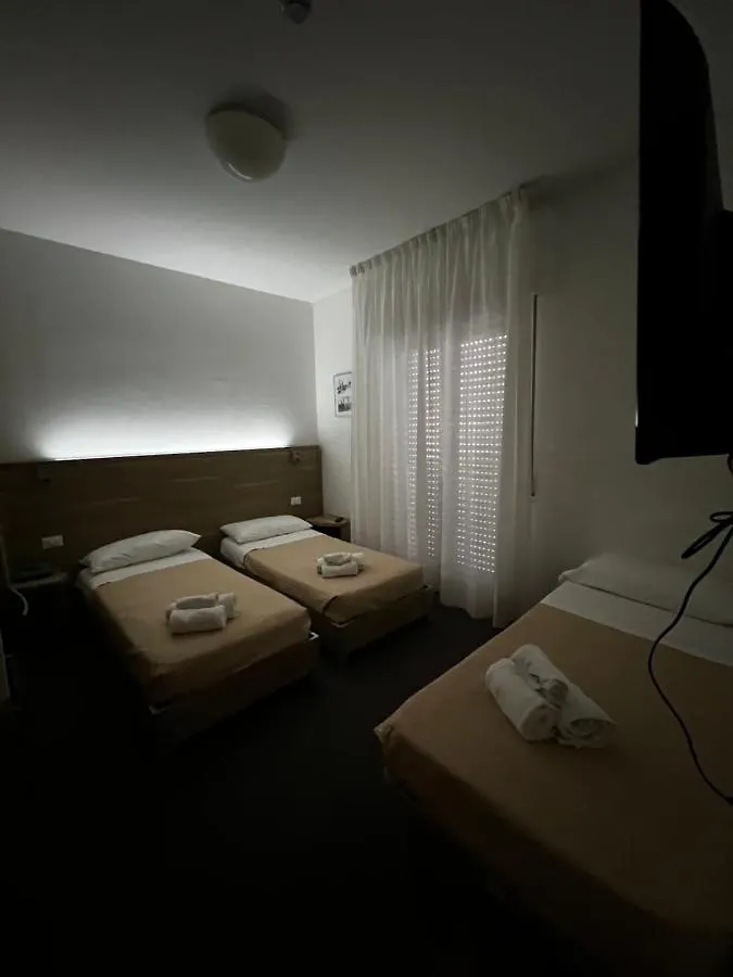 Hotel Trieste Riccione 2*,